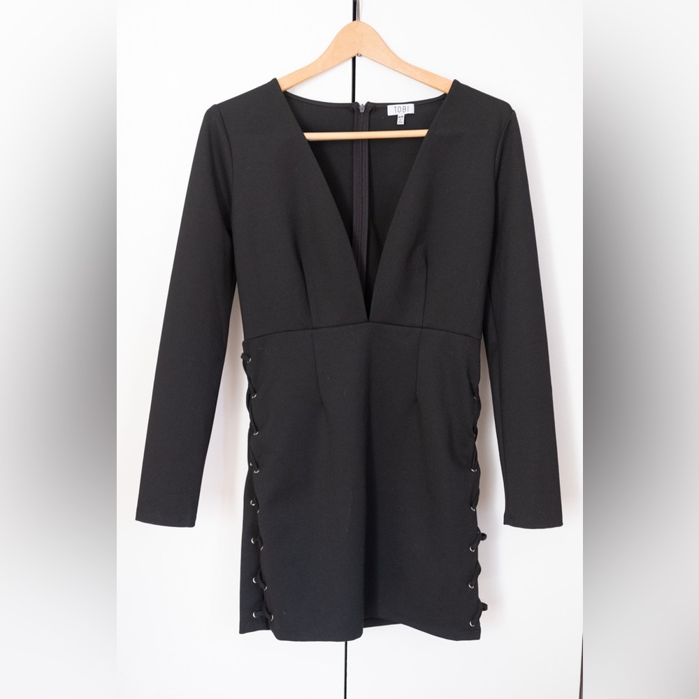 Tobi black deep v-neck dress in medium